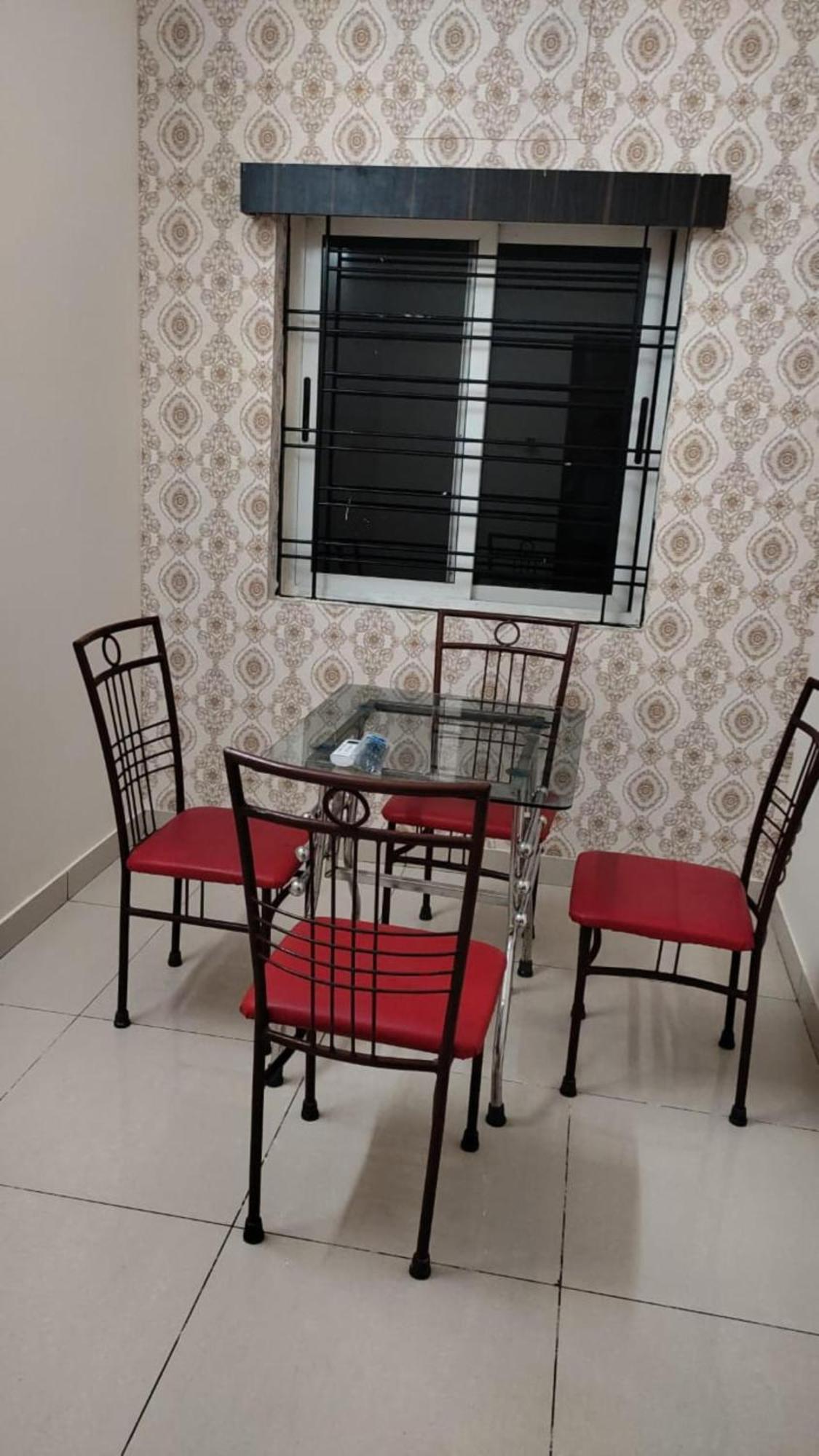 Goroomgo Blue Bell Bhubaneswar - Well Decorated Room -Wifi And Parking Facilities Available Dış mekan fotoğraf